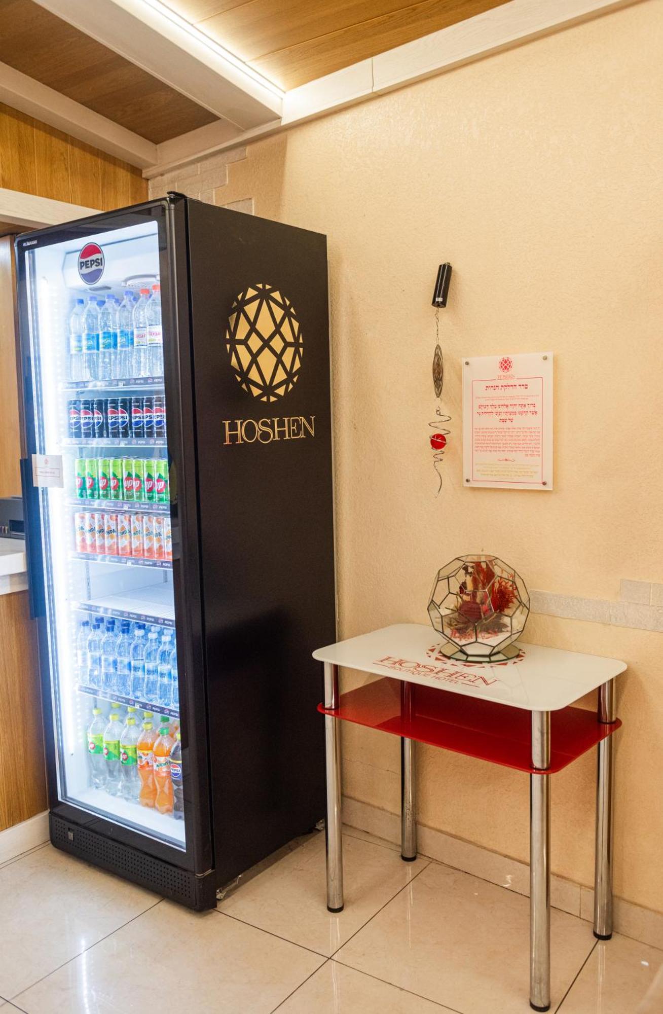 Hoshen Hotel Oeman Buitenkant foto