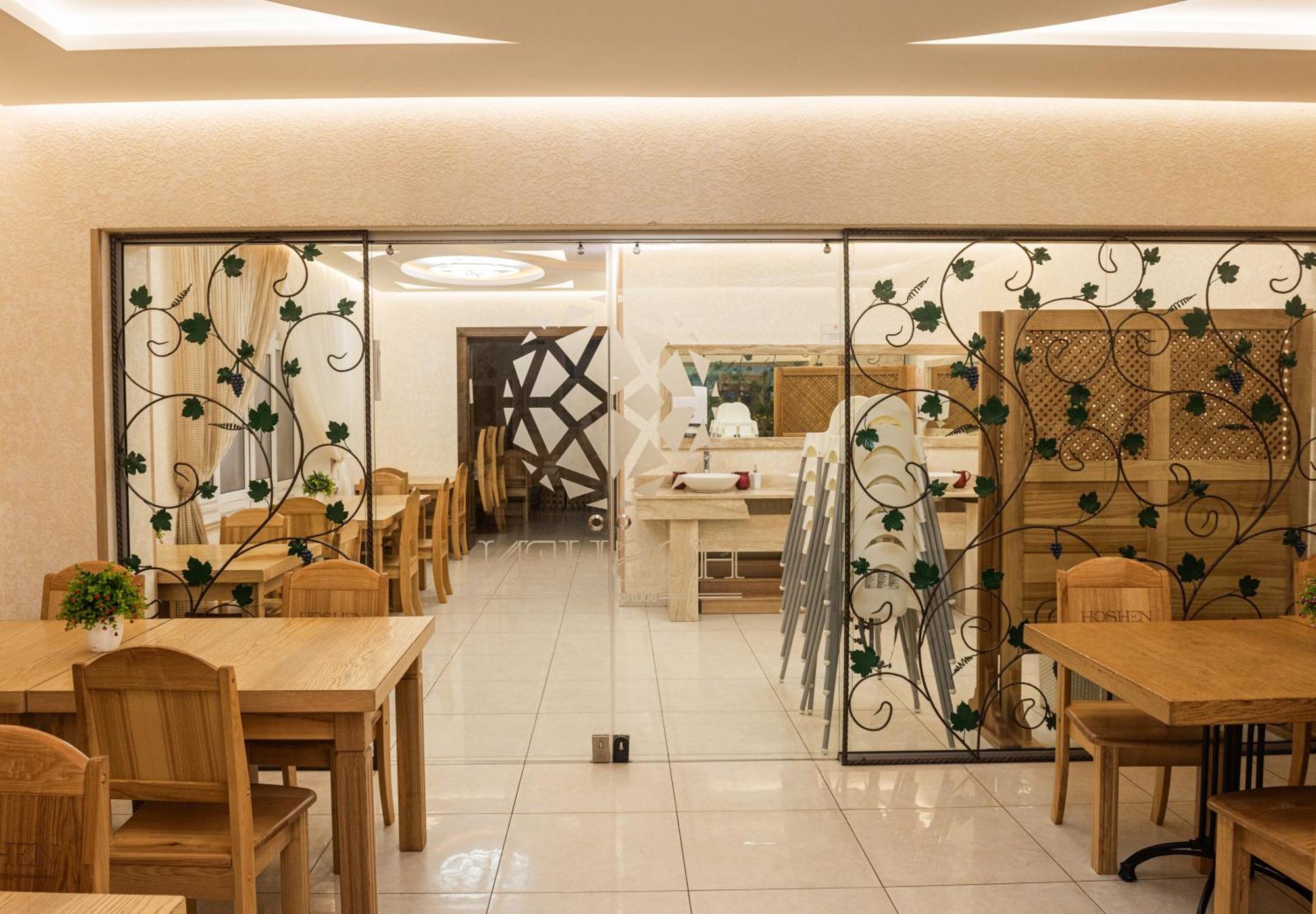 Hoshen Hotel Oeman Buitenkant foto